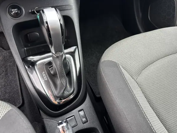 Renault Captur 2016 - 12990 EUR, 143000 km - AUTO.MOTO.pt - 143000km - foto 15 de 15