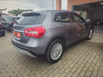 Mercedes-Benz GLA 180 2016 - 16990 EUR, 142000 km - AUTO.MOTO.pt - 142000km - foto 4 de 13
