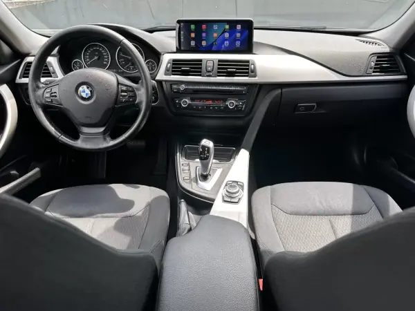 BMW 318 2015 - 13900 EUR, 173000 km - AUTO.MOTO.pt - 173000km - foto 28 de 62