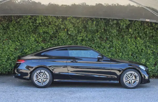 Mercedes-Benz C 200 2019 - 29900 EUR, 90000 km - AUTO.MOTO.pt - 90000km - foto 6 de 16