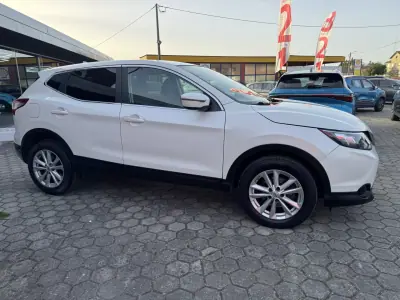 Nissan Qashqai 2015 - 11500 EUR, 258000 km - AUTO.MOTO.pt - 258000km - foto 5 de 36