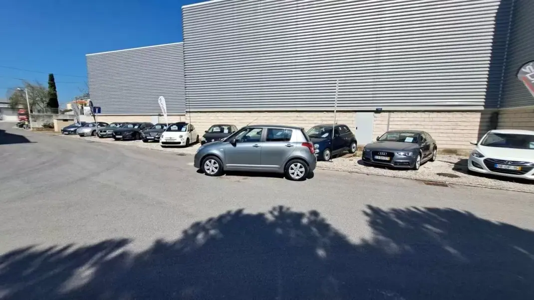 Suzuki Swift 2008 - 6480 EUR, 165747 km - 165747km - foto 22 de 39