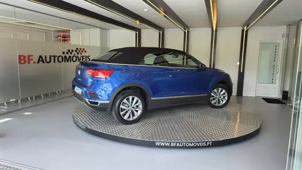 Volkswagen T-Roc Cabrio 2020 - 26900 EUR, 61926 km - AUTO.MOTO.pt - 61926km - foto 4 de 56