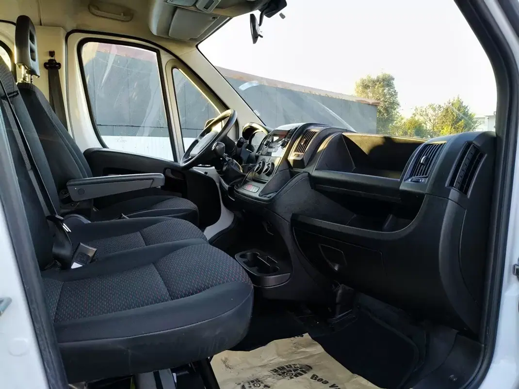 Citroën 2022 - 27490 EUR, 134113 km - AUTO.MOTO.pt - 134113km - foto 2 de 26