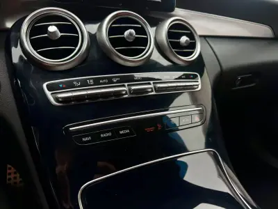 Mercedes-Benz C 220 2019 - 28950 EUR, 109000 km - AUTO.MOTO.pt - 109000km - foto 24 de 27