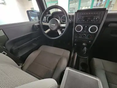 Jeep Wrangler 2009 - 36900 EUR, 145177 km - AUTO.MOTO.pt - 145177km - foto 16 de 26