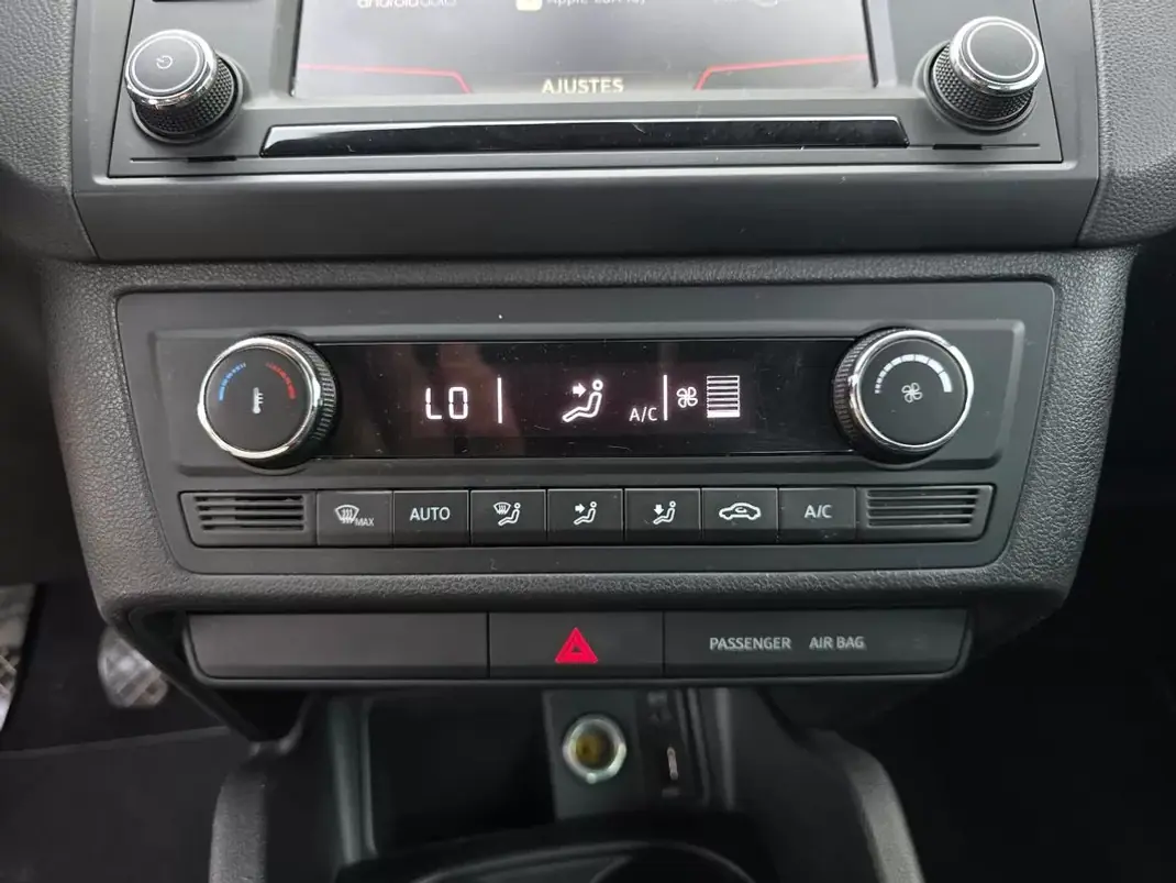 SEAT Ibiza 2016 - 8990 EUR, 160800 km - AUTO.MOTO.pt - 160800km - foto 21 de 34