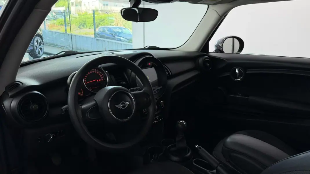 MINI One 2015 - 10990 EUR, 94000 km - AUTO.MOTO.pt - 94000km - foto 11 de 16