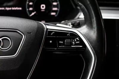 Audi Q8 e-Tron Sportback 2023 - 49900 EUR, 34353 km - AUTO.MOTO.pt - 34353km - foto 14 de 44