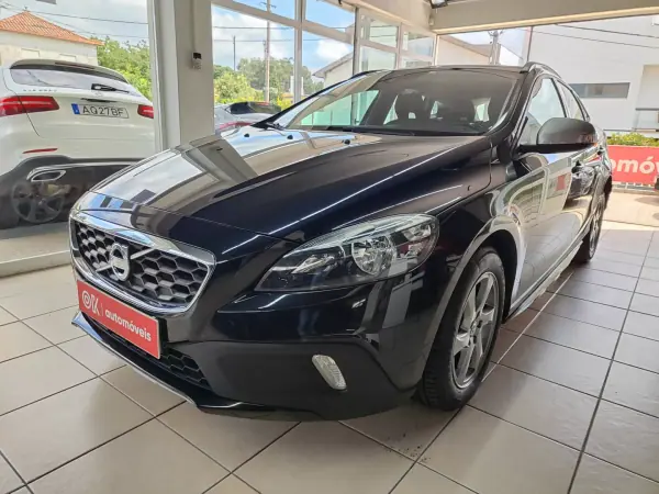 Volvo V40 Cross Country 2014 - 8150 EUR, 211000 km - AUTO.MOTO.pt - 211000km - foto 5 de 35
