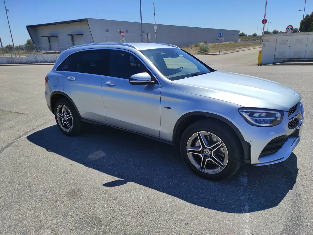 Mercedes-Benz GLC 300 2021 - 37000 EUR, 74710 km - 74710km - foto 6 de 15