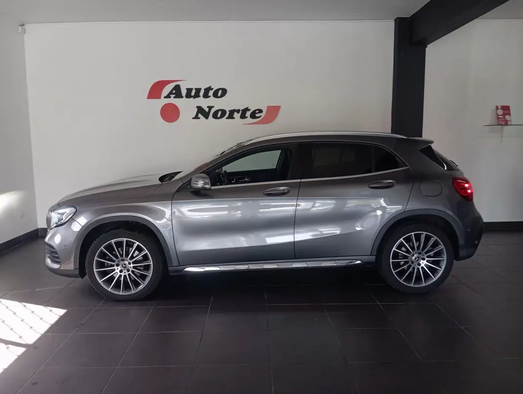 Mercedes-Benz GLA 220 2018 - 27500 EUR, 105000 km - AUTO.MOTO.pt - 105000km - foto 5 de 39