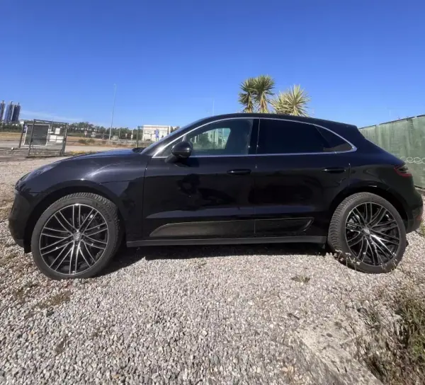 Porsche Macan 2014 - 39000 EUR, 218500 km - AUTO.MOTO.pt - 218500km - foto 4 de 37
