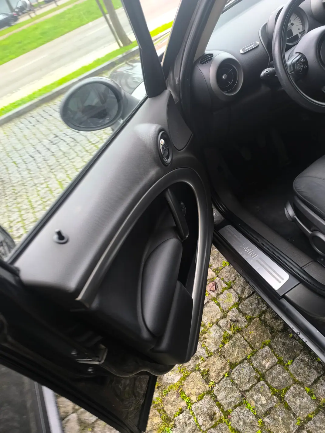 MINI Countryman 2012 - 7350 EUR, 262000 km - AUTO.MOTO.pt - 262000km - foto 11 de 16