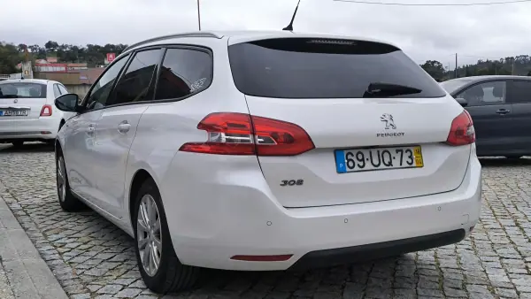 Peugeot 308 SW 2018 - 13950 EUR, 111285 km - AUTO.MOTO.pt - 111285km - foto 4 de 5