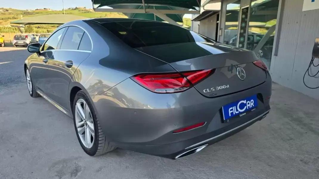 Mercedes-Benz CLS 300 2019 - 29900 EUR, 233849 km - 233849km - foto 3 de 22