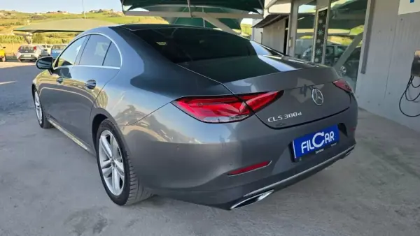 Mercedes-Benz CLS 300 2019 - 29900 EUR, 233849 km - AUTO.MOTO.pt - 233849km - foto 3 de 22