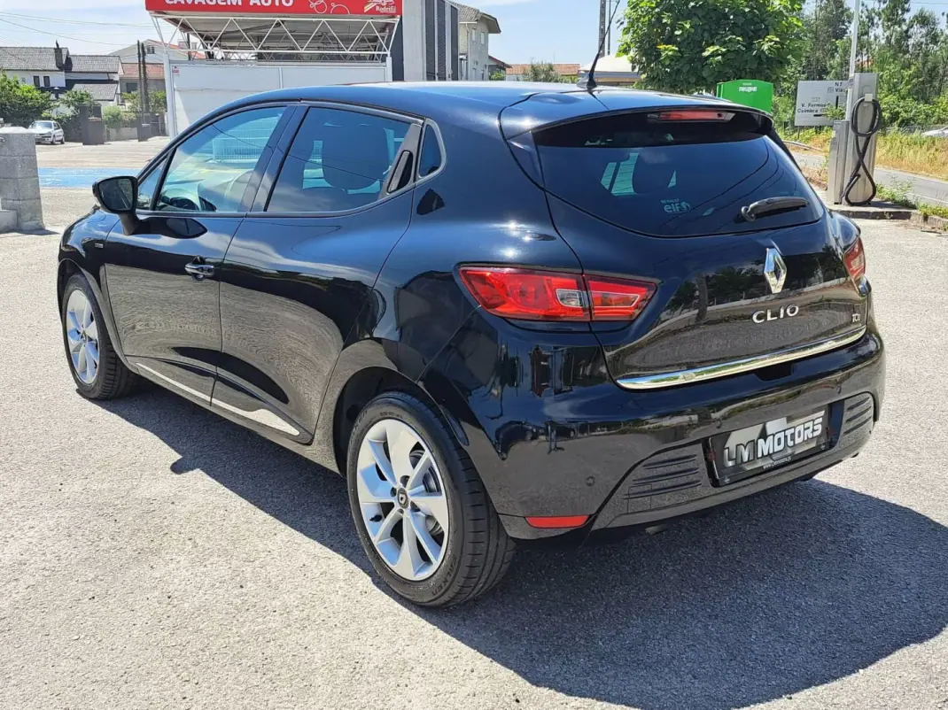 Renault Clio 2017 - 10950 EUR, 112648 km - 112648km - foto 9 de 45