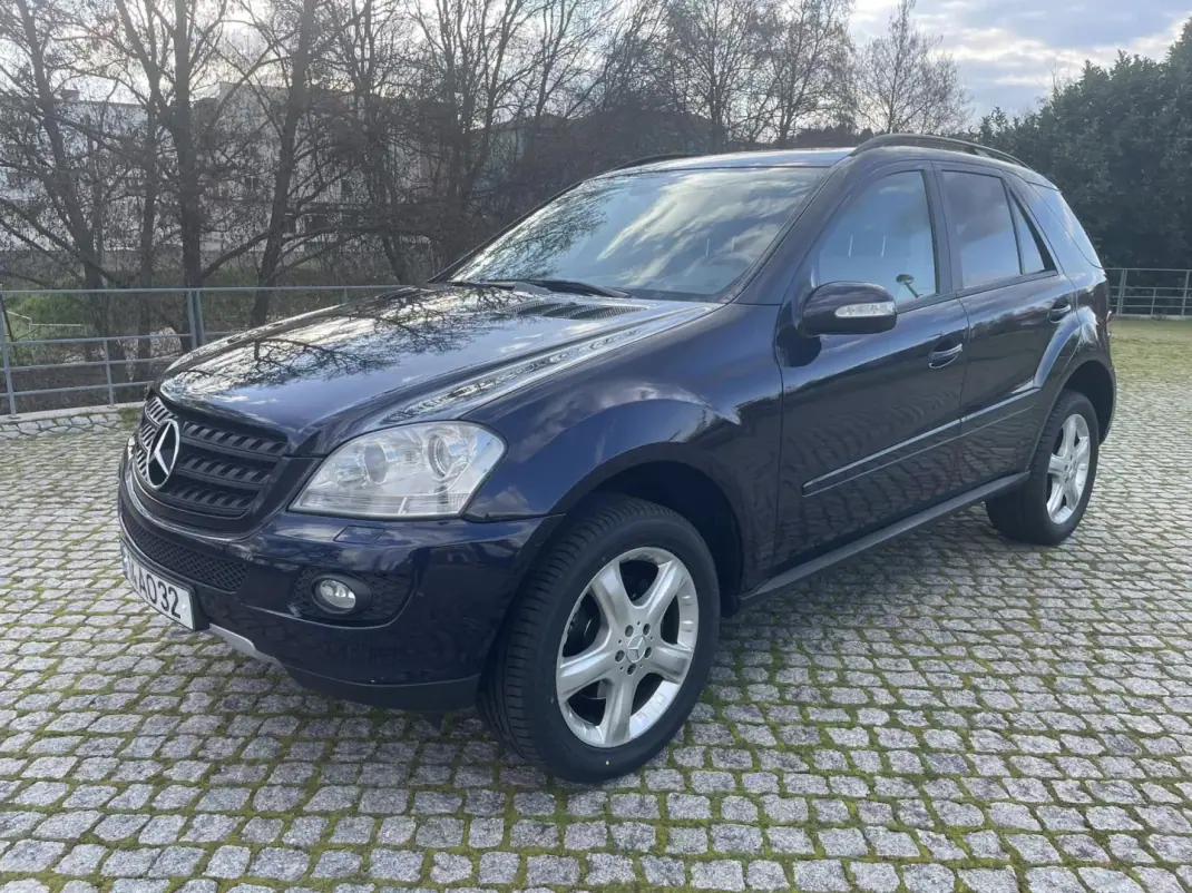 Mercedes-Benz ML 320 2005 - 18900 EUR, 207000 km - AUTO.MOTO.pt - 207000km - foto 1 de 11