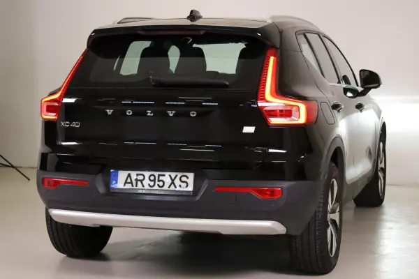 Volvo XC 40 2022 - 28990 EUR, 98750 km - AUTO.MOTO.pt - 98750km - foto 24 de 51