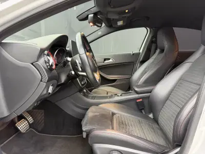 Mercedes-Benz A 180 2017 - 19950 EUR, 127427 km - AUTO.MOTO.pt - 127427km - foto 18 de 43