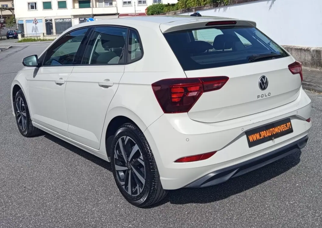 Volkswagen Polo 2023 - 14490 EUR, 125000 km - AUTO.MOTO.pt - 125000km - foto 7 de 18