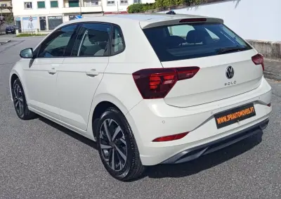 Volkswagen Polo 2023 - 14490 EUR, 125000 km - AUTO.MOTO.pt - 125000km - foto 7 de 18