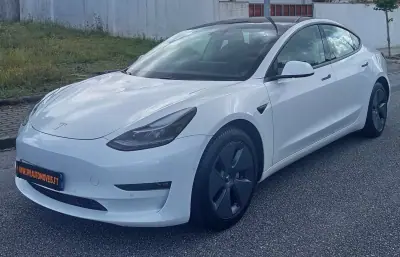 Tesla Model 3 2021 - 107700km