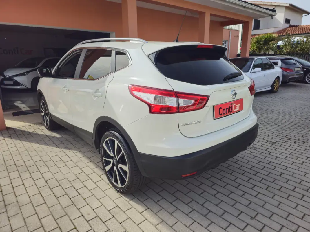 Nissan Qashqai 2016 - 17500 EUR, 101000 km - AUTO.MOTO.pt - 101000km - foto 6 de 15
