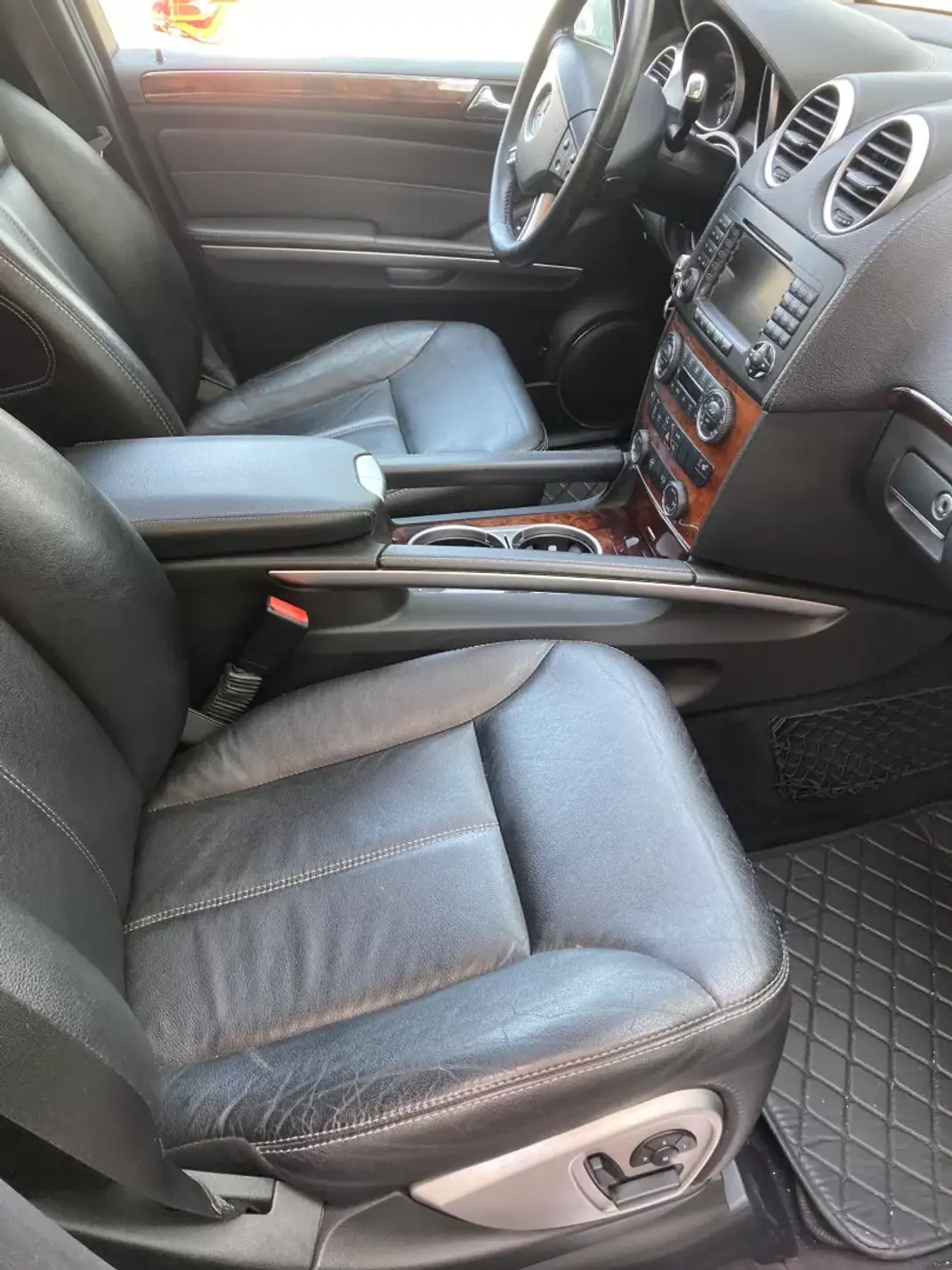 Mercedes-Benz GL 320 2007 - 19750 EUR, 218600 km - AUTO.MOTO.pt - 218600km - foto 14 de 23