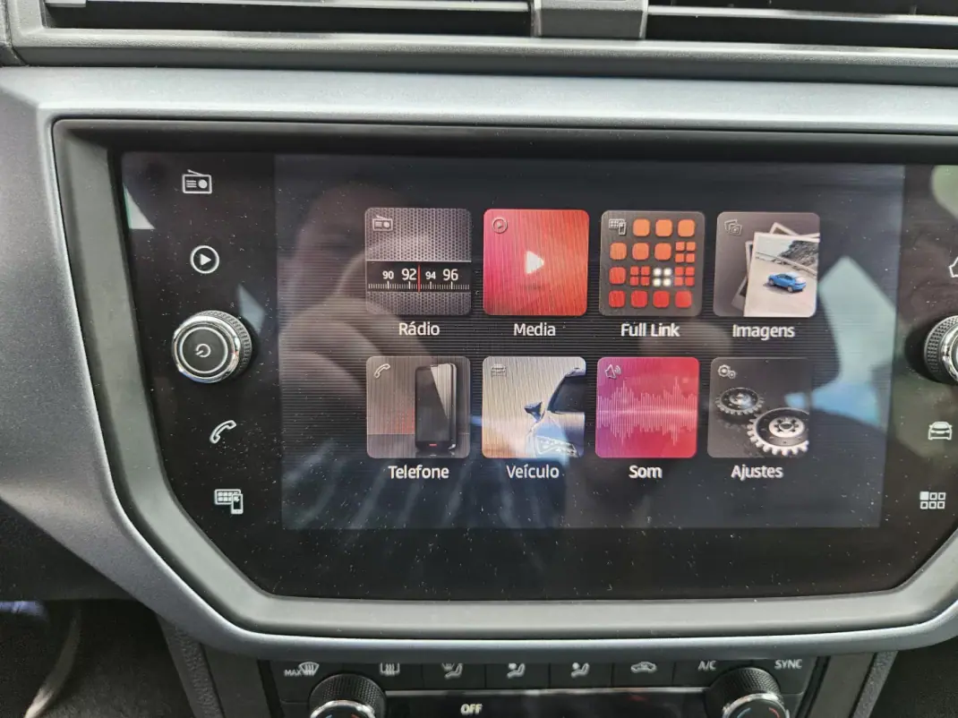 SEAT Arona 2018 - 15500 EUR, 115150 km - AUTO.MOTO.pt - 115150km - foto 24 de 51