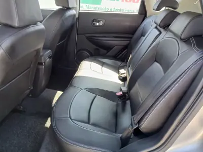 Nissan Qashqai 2008 - 7350 EUR, 167419 km - 167419km - foto 17 de 26