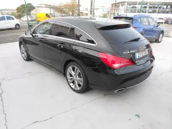 Mercedes-Benz CLA 200 2016 - 21500 EUR, 214696 km - AUTO.MOTO.pt - 214696km - foto 5 de 11