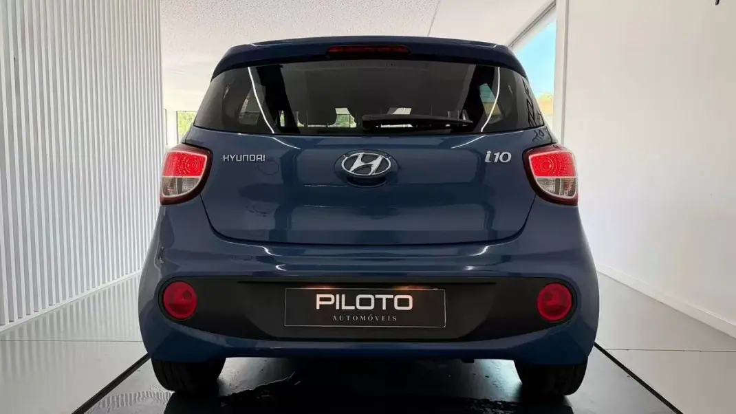 Hyundai i10 2018 - 10990 EUR, 68000 km - AUTO.MOTO.pt - 68000km - foto 6 de 25
