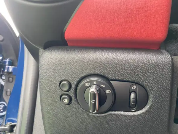 MINI John Cooper Works 2018 - 25750 EUR, 130063 km - AUTO.MOTO.pt - 130063km - foto 9 de 18