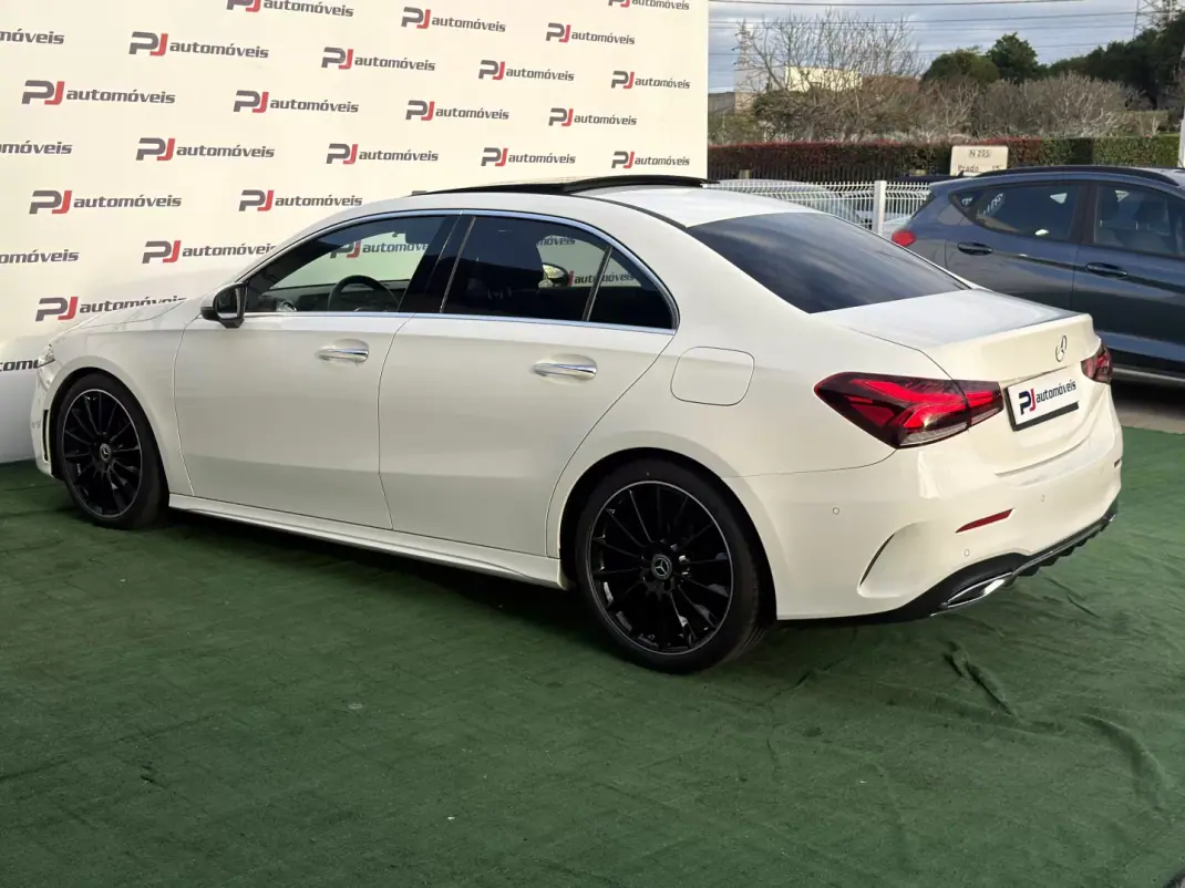 Mercedes-Benz A 180 Limousine 2019 - 23990 EUR, 176827 km - AUTO.MOTO.pt - 176827km - foto 11 de 19