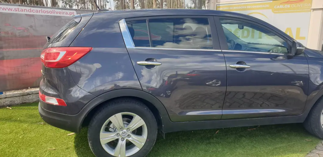 Kia Sportage 2012 - 10750 EUR, 181000 km - AUTO.MOTO.pt - 181000km - foto 4 de 15