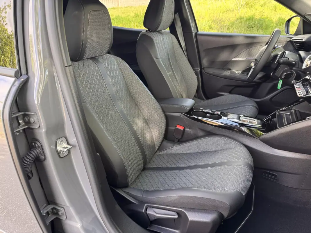 Peugeot 2008 2025 - 24900 EUR, 22017 km - AUTO.MOTO.pt - 22017km - foto 25 de 25