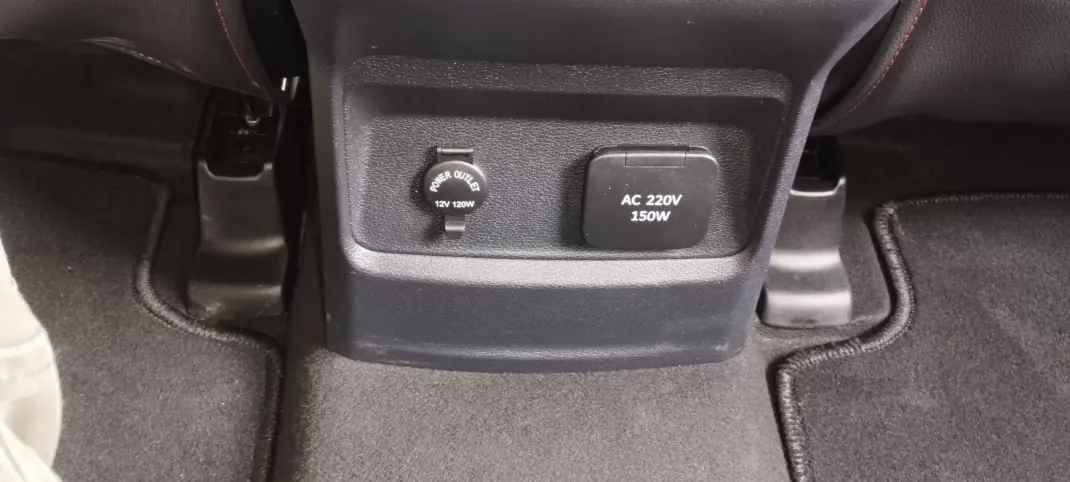 Maxus 2023 - 31500 EUR, 12635 km - AUTO.MOTO.pt - 12635km - foto 18 de 26