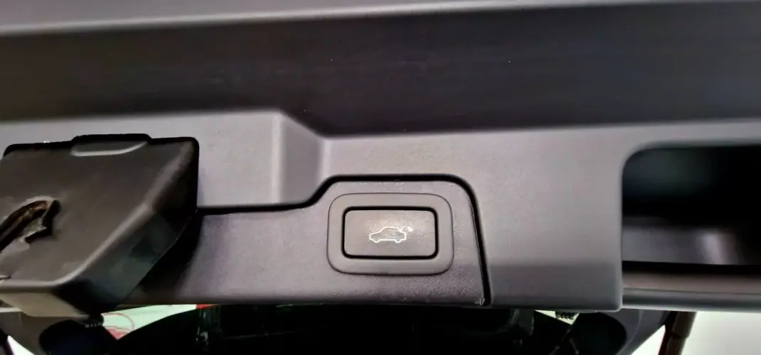 Land Rover Range Rover Evoque 2013 - 16800 EUR, 200450 km - 200450km - foto 36 de 38