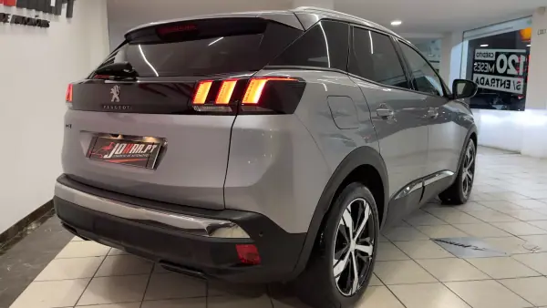 Peugeot 3008 2019 - 18990 EUR, 94948 km - AUTO.MOTO.pt - 94948km - foto 9 de 47