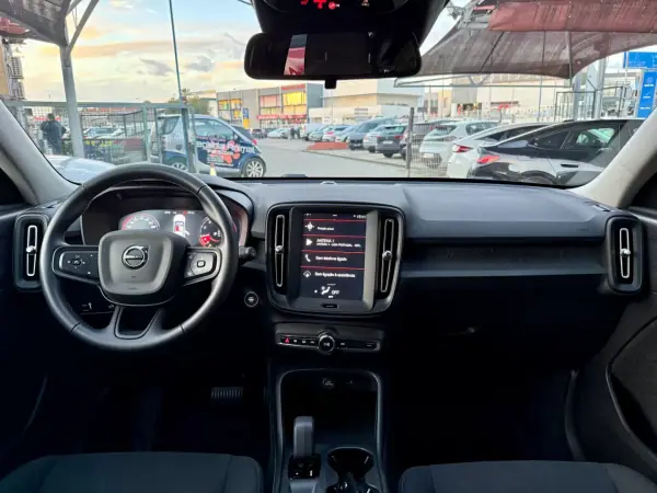 Volvo XC 40 2021 - 26950 EUR, 90000 km - AUTO.MOTO.pt - 90000km - foto 5 de 20