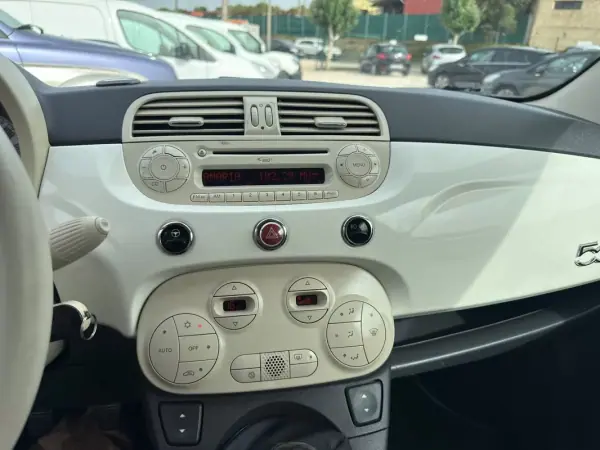 Fiat 500C 2010 - 8250 EUR, 85000 km - AUTO.MOTO.pt - 85000km - foto 8 de 13