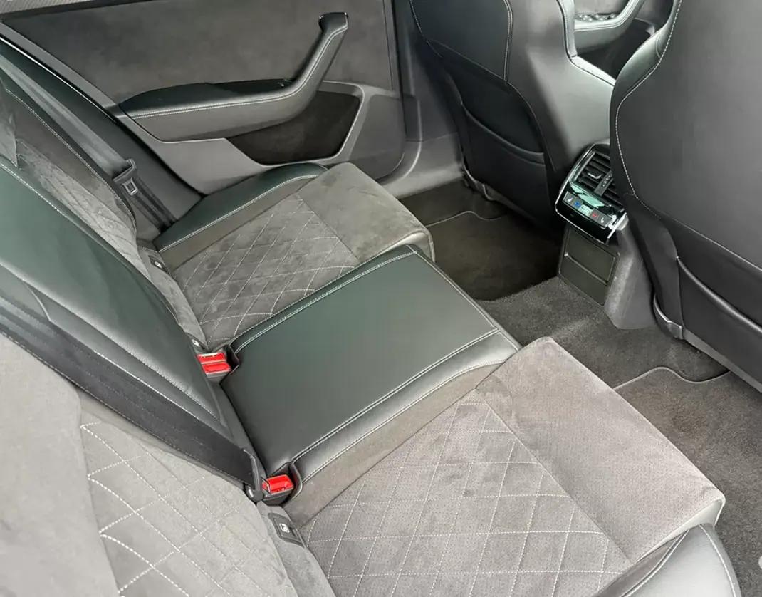 Skoda Superb 2020 - 21900 EUR, 89983 km - AUTO.MOTO.pt - 89983km - foto 5 de 5