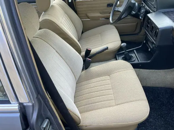 BMW 518 1980 - 9900 EUR, 139000 km - AUTO.MOTO.pt - 139000km - foto 20 de 27