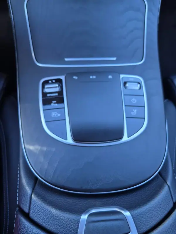 Mercedes-Benz E 300 2022 - 40000 EUR, 157000 km - AUTO.MOTO.pt - 157000km - foto 19 de 41