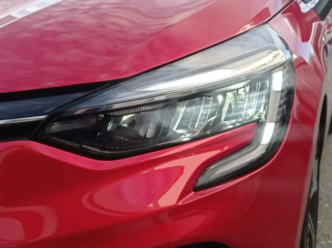 Renault Clio 2022 - 18890 EUR, 34670 km - AUTO.MOTO.pt - 34670km - foto 12 de 25