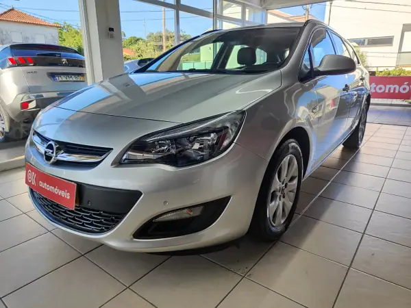 Opel Astra Sports Tourer 2015 - 8350 EUR, 208000 km - AUTO.MOTO.pt - 208000km - foto 5 de 33