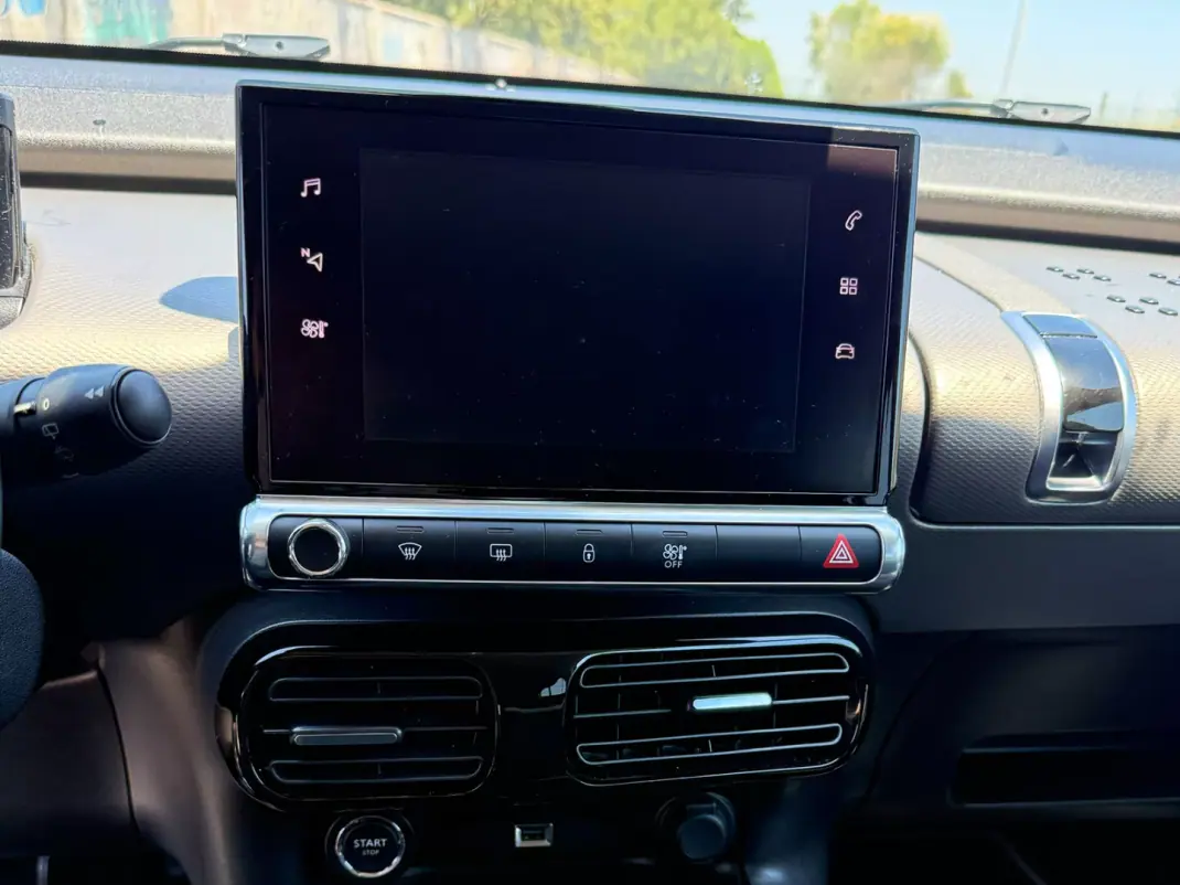 Citroën C4 Cactus 2018 - 11900 EUR, 101000 km - 101000km - foto 7 de 16