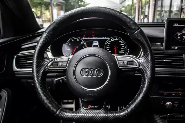 Audi RS6 Avant 2013 - 59900 EUR, 109461 km - AUTO.MOTO.pt - 109461km - foto 11 de 46